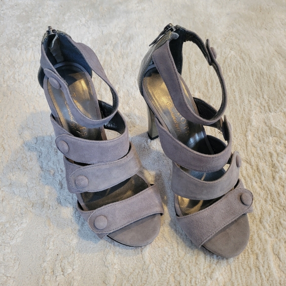 Talbolts Heels - Picture 2 of 4